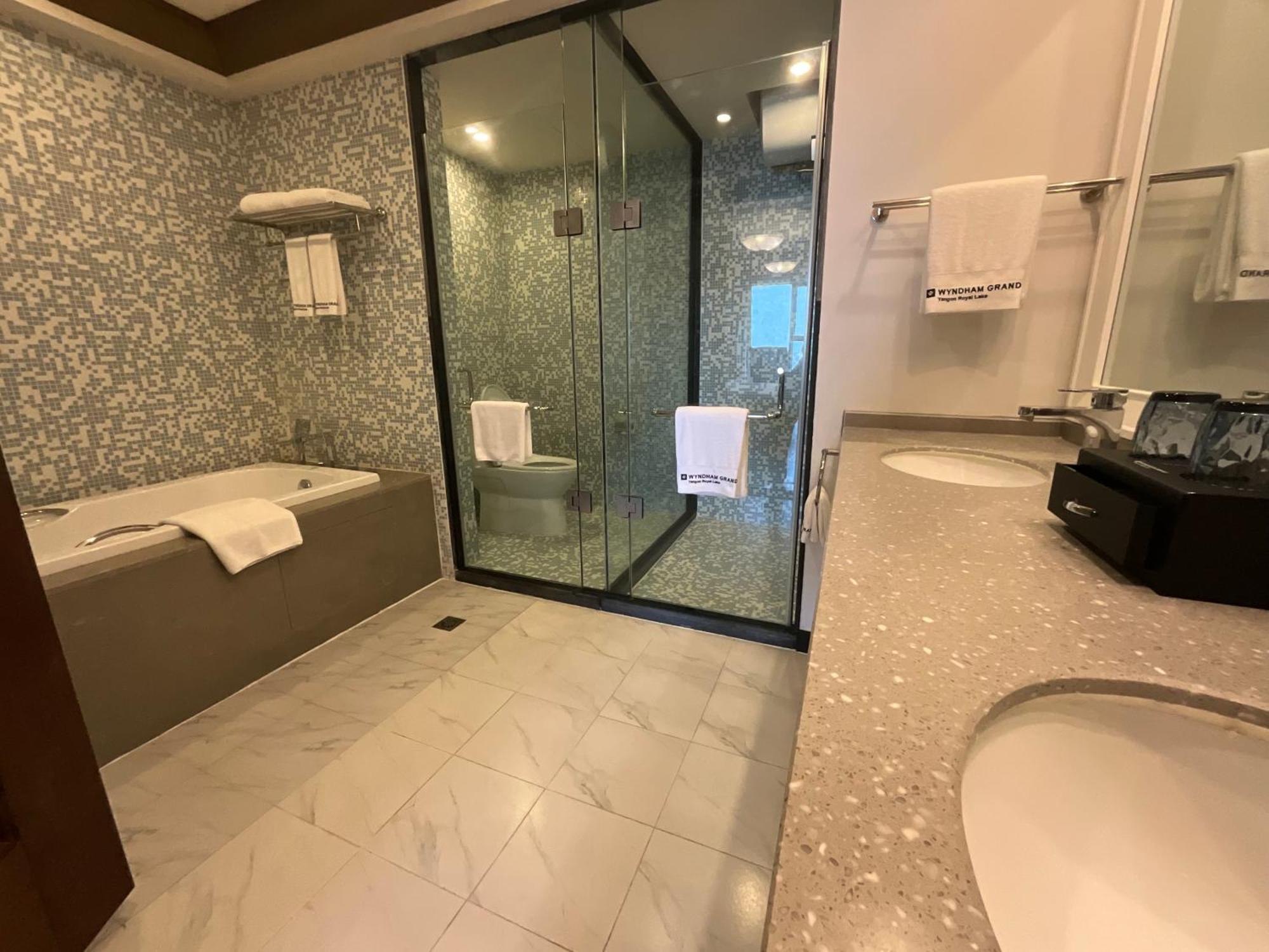 יאנגון Kantharyar Serviced Apartment מראה חיצוני תמונה
